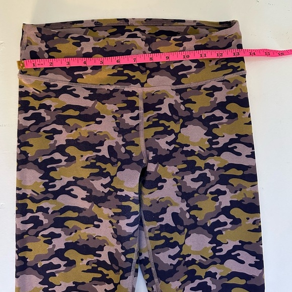 Fablectics Mid-Rise Cheetah Printed Heathered Legging Size Small - Picture 7 of 7